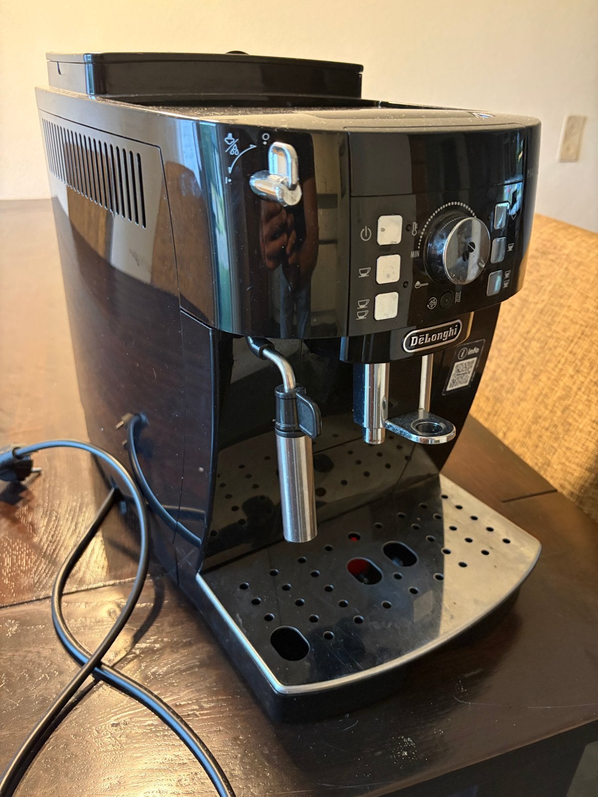 DeLonghi Magnifica S volautomatische espressomachine, Ophalen, Afneembaar waterreservoir, Espresso apparaat, Koffiebonen