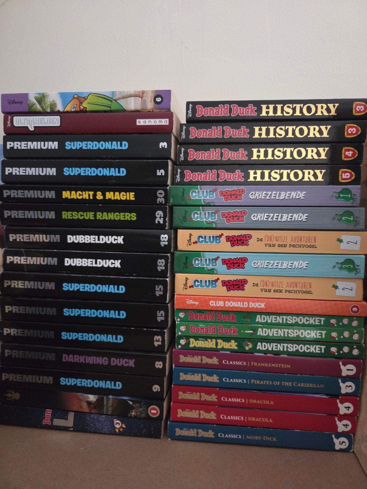 Donald Duck pockets - Premium + History + Club + Classics, Boeken, Meerdere stripboeken, Ophalen of Verzenden, Gelezen