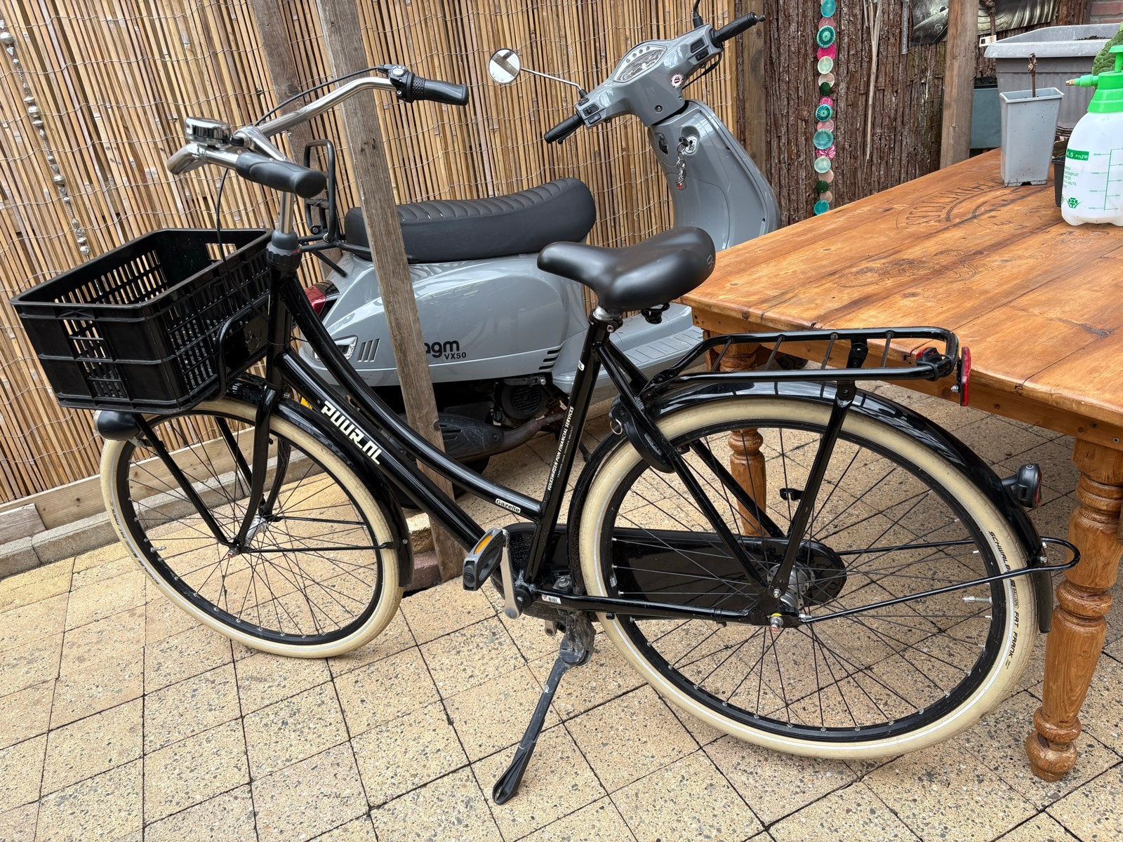 Gazelle, ‘oma fiets’ , 28 inch zwart, Ophalen, Zo goed als nieuw, Versnellingen