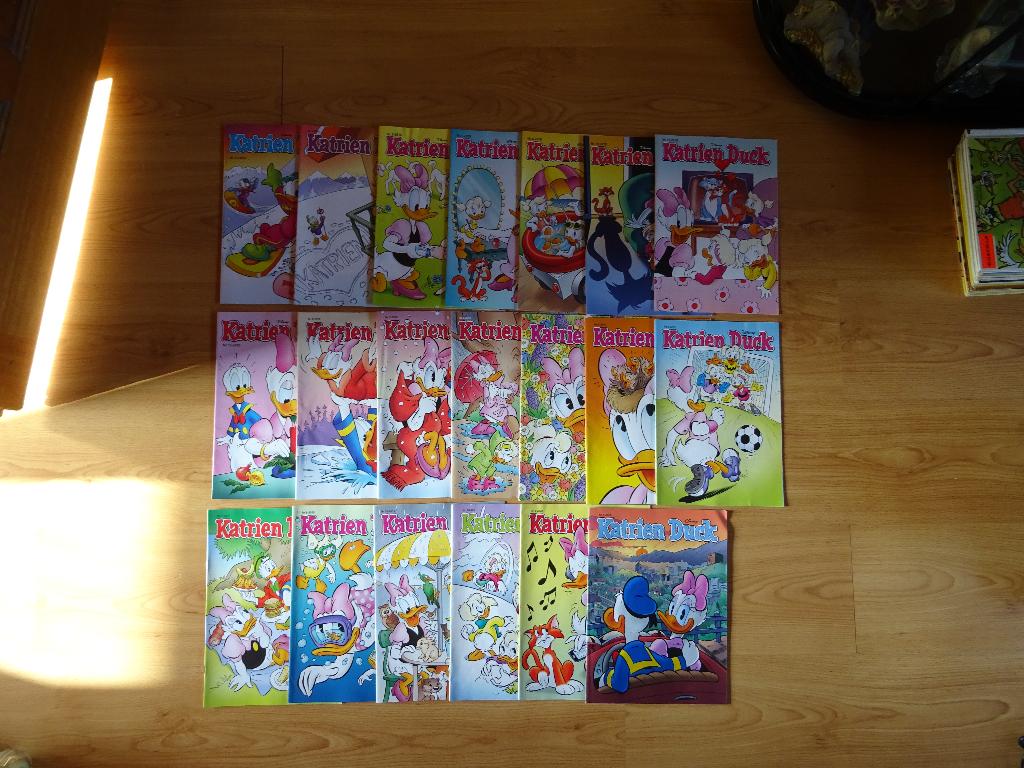 Katrien Duck maandblad, Meerdere stripboeken, Ophalen of Verzenden, Gelezen