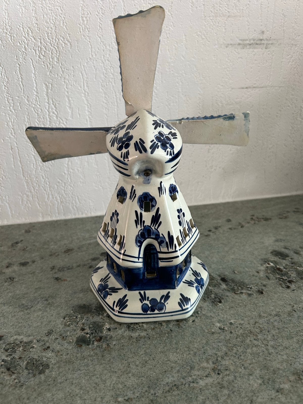 Delfts Blauw Windmolen Beeldje - Handgeschilderd, Gebruikt, Blauw, Ophalen of Verzenden, Klassiek