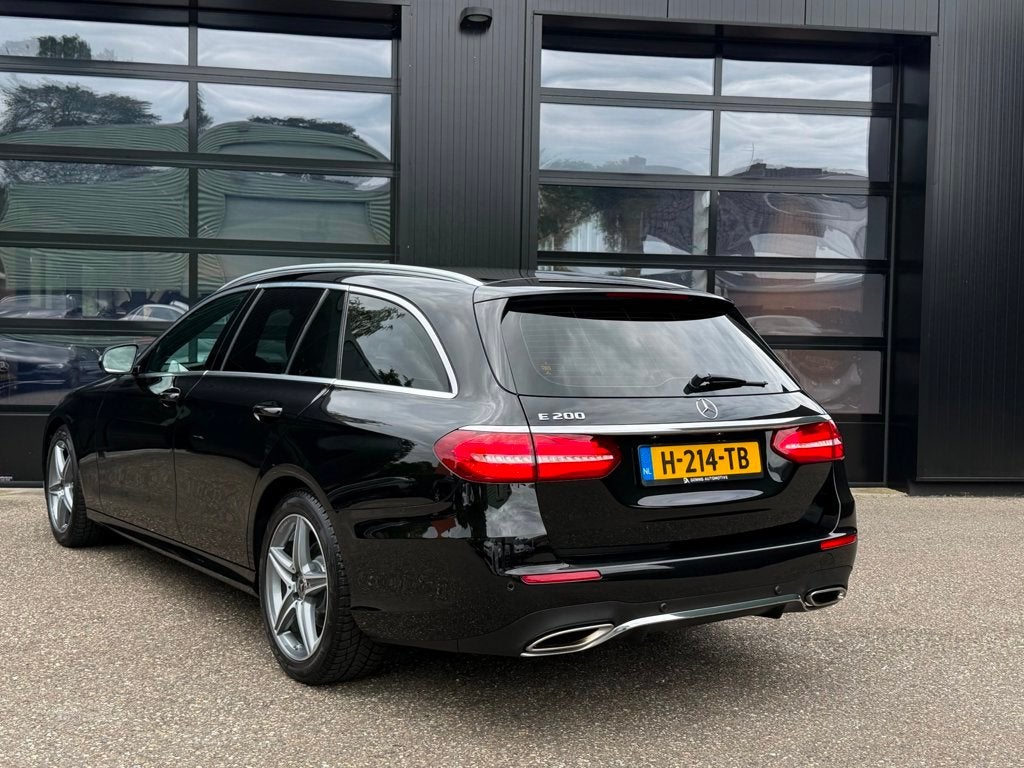 Mercedes-Benz E-klasse Estate E200 AMG Edition Sport Camera, Auto's, Automaat, Dealer onderhouden, Achterwielaandrijving, Gebruikt