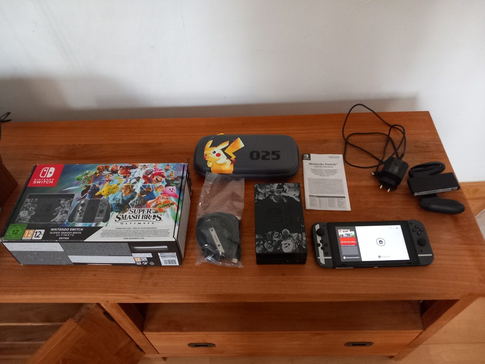 Nette Nintendo Switch Super Smash Bros Limited Edition, Spelcomputers en Games, Spelcomputers | Nintendo Switch, Ophalen of Verzenden
