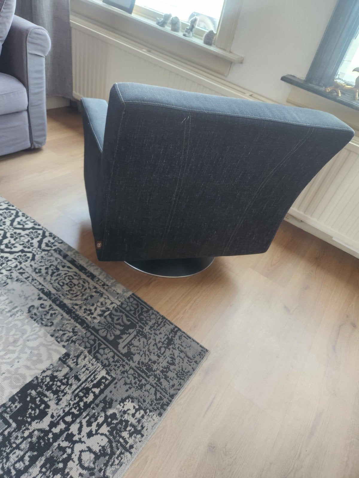 Comfortabele draaibare fauteuil - Donkergrijs, Ophalen, Zo goed als nieuw, Eén, Modern