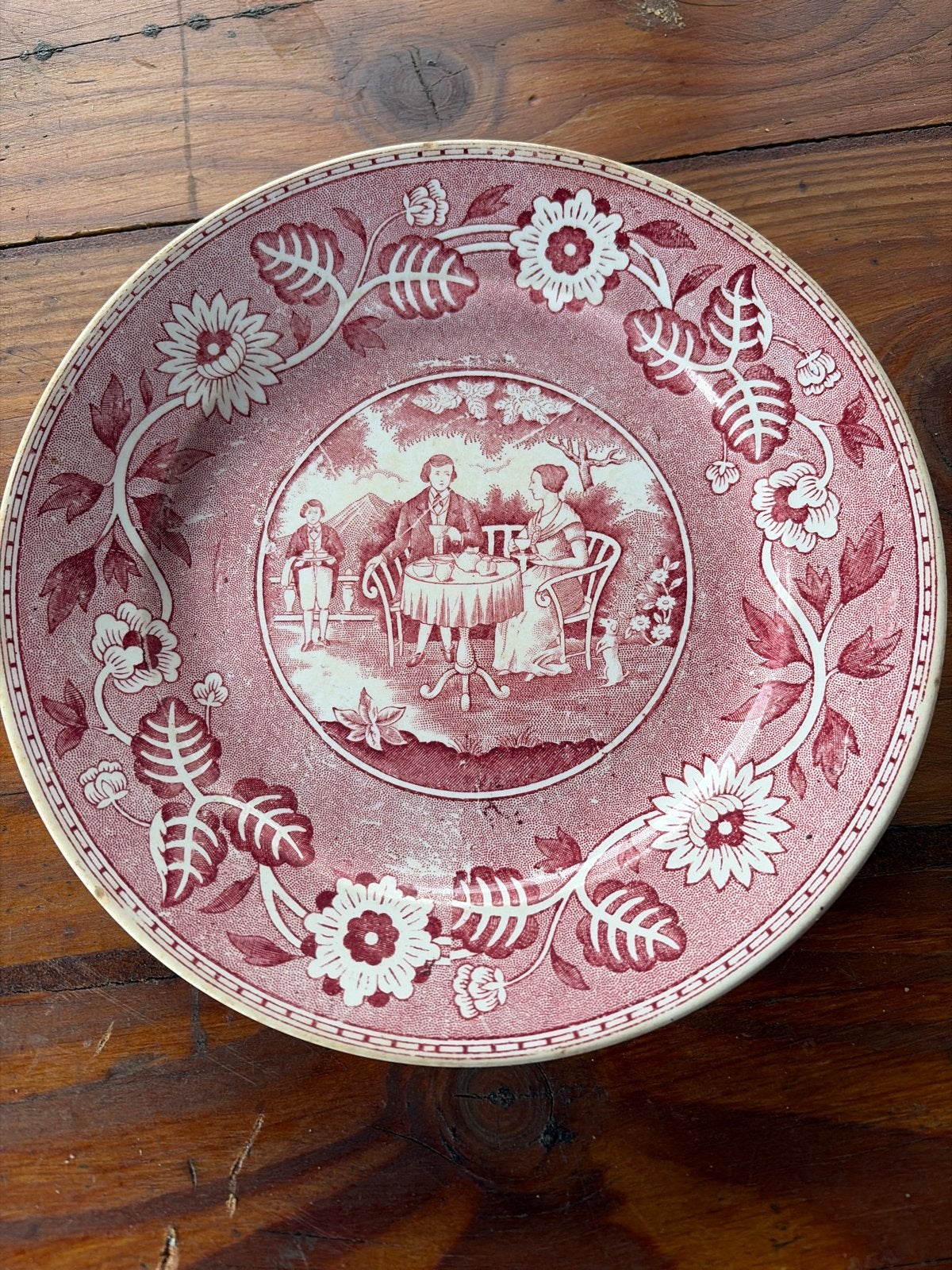 Antiek Maastricht 'Tea Drinker' bord, rood decor, Ophalen of Verzenden