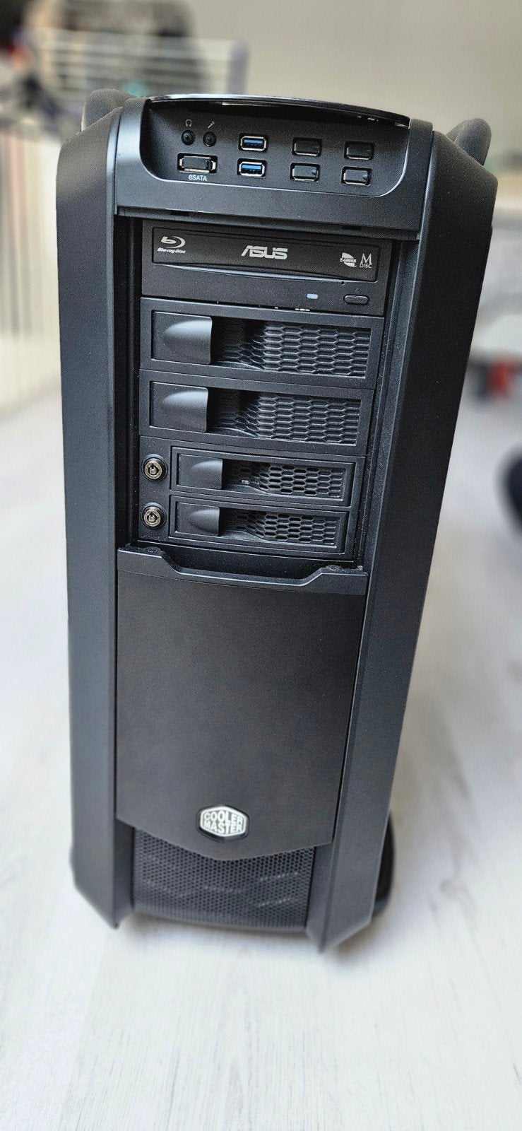 Cooler Master Cosmos II computer, Ophalen