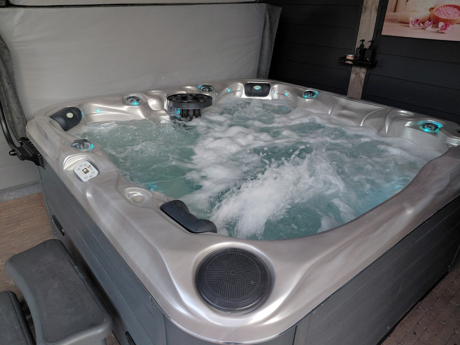 Passion Spa Solace 5-persoons jacuzzi Balboa besturing, Ophalen, Zo goed als nieuw, Trap, Vast