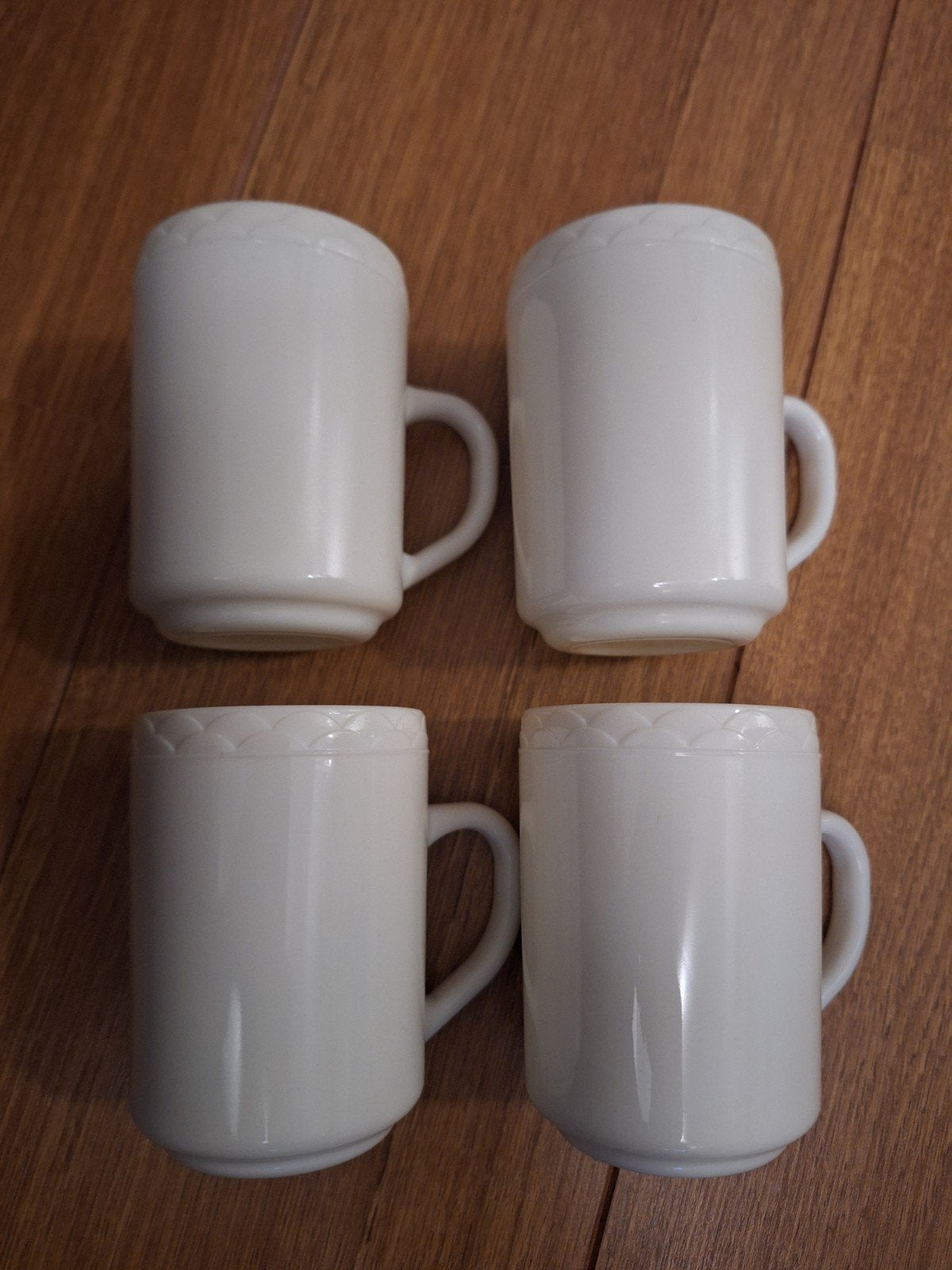 Set van 4 Arcopal mokken - Vintage servies opaline glas., Overige merken, Vintage, Mok, Ophalen of Verzenden