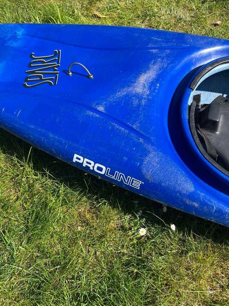 Perception Proline Spark Kajak - Blauw/Grijs, Watersport en Boten, Ophalen, Gebruikt, Eén persoon, Kajak
