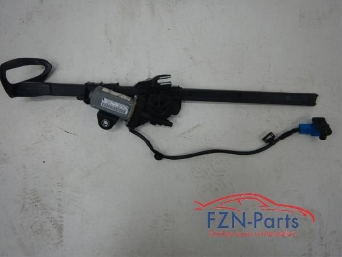 Mercedes-Benz W205 Coupe Gordel aangever Links, Ophalen of Verzenden, Gebruikt