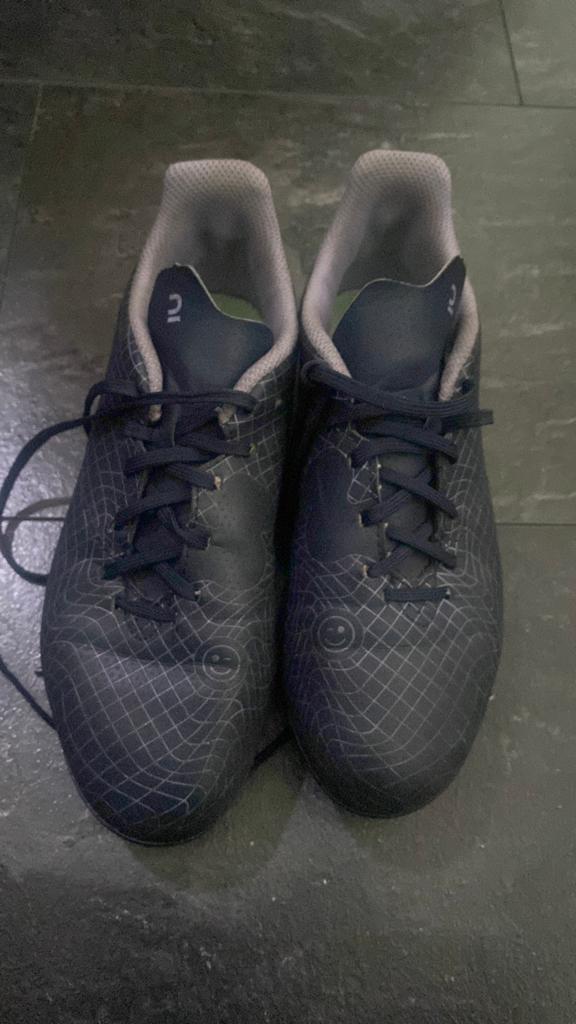 Kipsta voetbalschoenen, Maat XS of kleiner, Schoenen, Ophalen of Verzenden, Zo goed als nieuw
