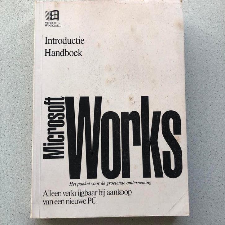 Microsoft Works Introductie Handboek - Vintage Software Gids, Ophalen of Verzenden, Beta, Gelezen, Niet van toepassing
