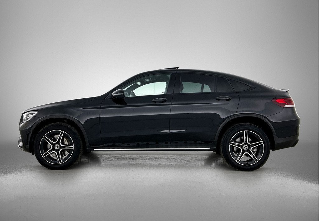 Mercedes-Benz GLC 300e 4MATIC AMG Nightpakket | Schuif-Kante, Auto's, Mercedes-Benz, Automaat, Gebruikt, 4 cilinders, 320 pk
