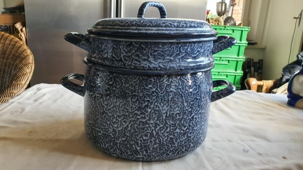 Wolkjes pan met vergiet nog in zeer goeden staat.  35 Euro, Ophalen, Zo goed als nieuw, Overige materialen