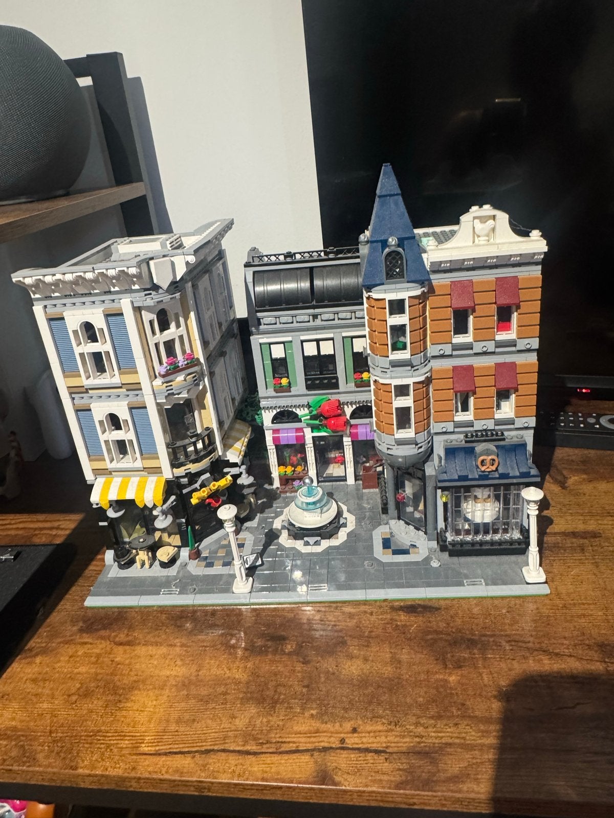 Lego Creator Expert 10255 Verzamelplaats, Lego, Ophalen of Verzenden, Zo goed als nieuw, Compleet