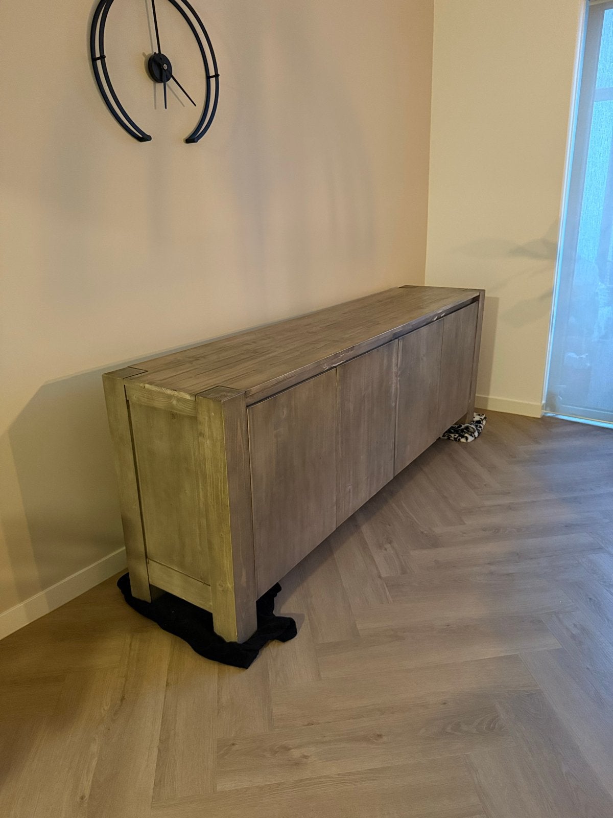 Stijlvol houten dressoir met veel opbergruimte, Huis en Inrichting, Ophalen, Gebruikt, 200 cm of meer, 25 tot 50 cm