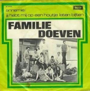 Vinylsingles familie doeven gezocht, Cd's en Dvd's, Vinyl | Nederlandstalig, Ophalen of Verzenden, Zo goed als nieuw, Overige formaten