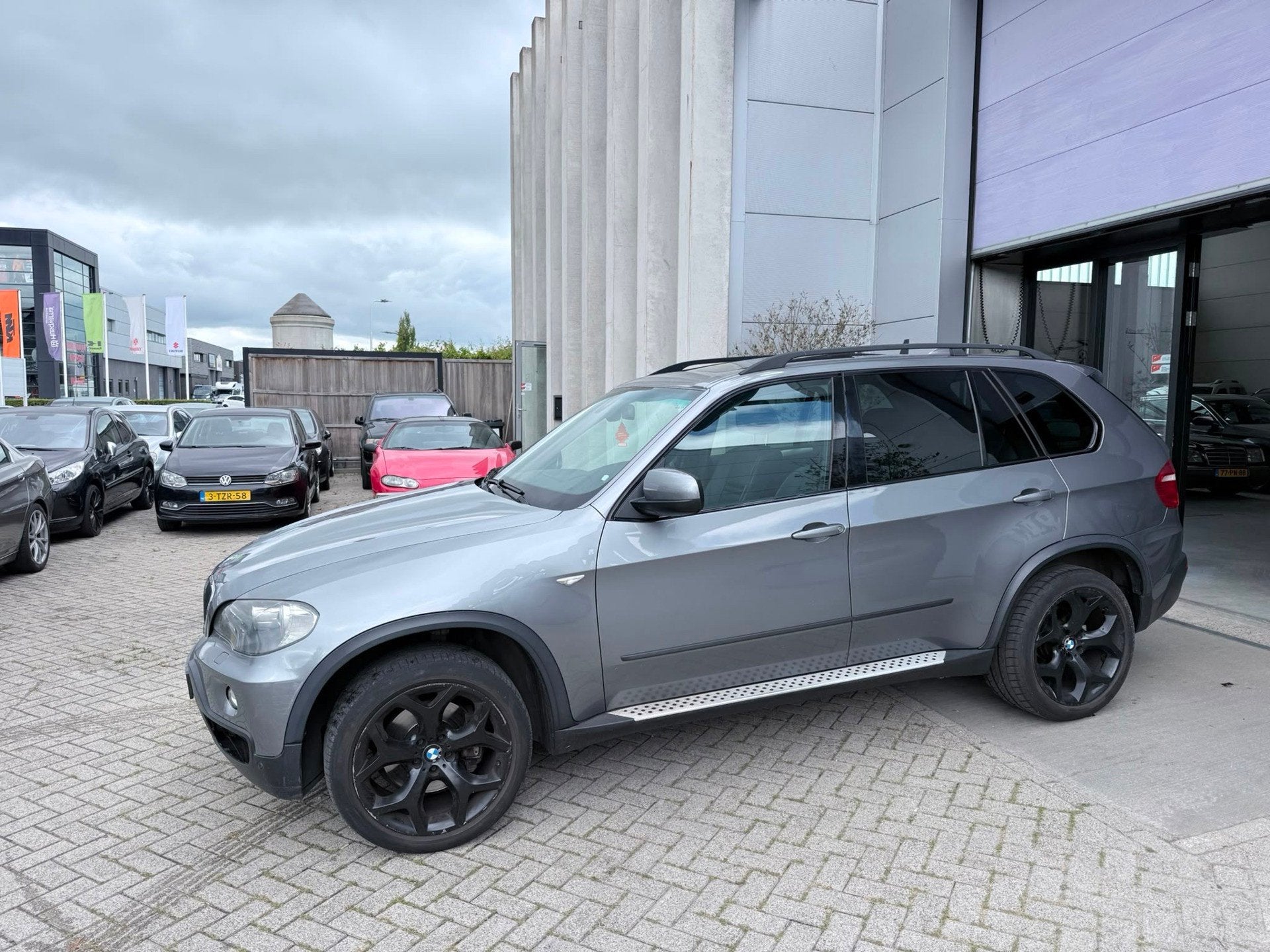 BMW X5 XDrive30d High Executive RIJDT EN SCHAKELT PERFECT! V, Auto's, 2993 cc, 255 €/maand, Leder, Bedrijf