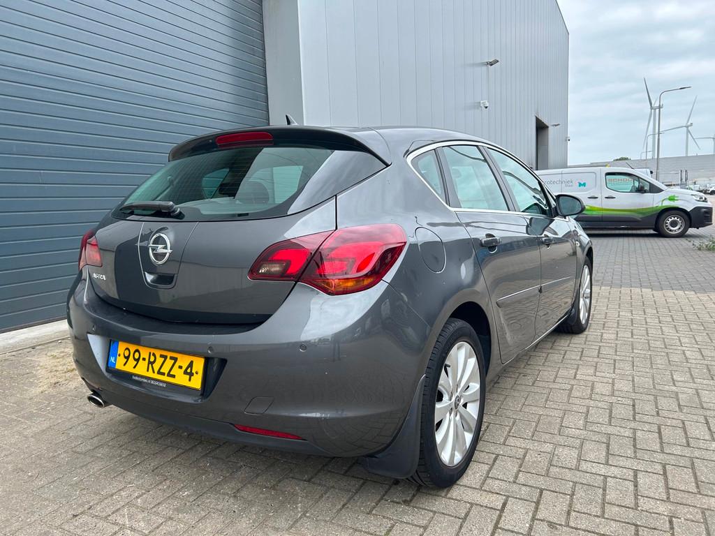 Opel Astra 1.4 Turbo Cosmo NAVI CLIMA NAP PDC, Auto's, Voorwielaandrijving, Euro 5, Gebruikt, 680 kg