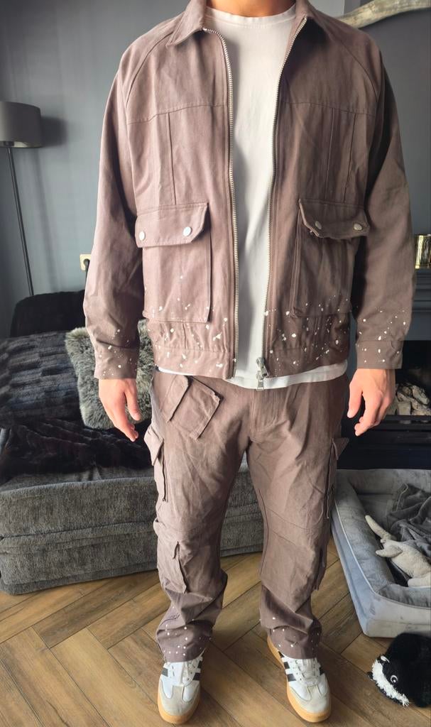 Bruin Couture Club Pak: Broek en Jasje met Kaartjes Maat L, Ophalen of Verzenden, Nieuw, Maat 52/54 (L)