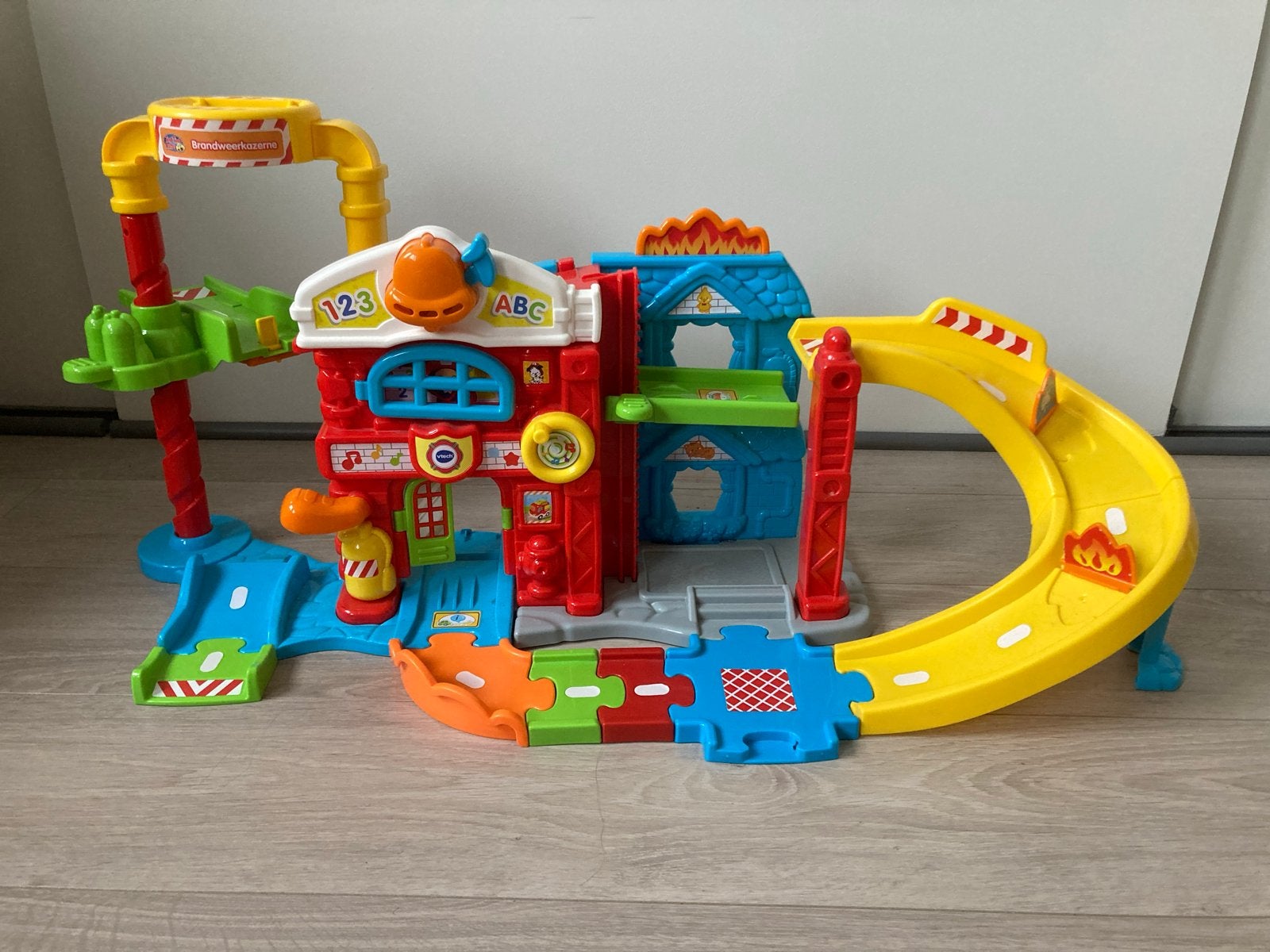 VTech Toet Toet Auto's Brandweerkazerne, Ophalen, Gebruikt, Jongen of Meisje
