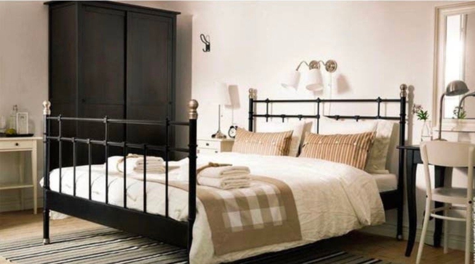 ikea svelvik spijlenbed 160 x 200 cm zwart zilver kleur, Ophalen, 85 tot 100 cm, Zo goed als nieuw, Lattenbodem