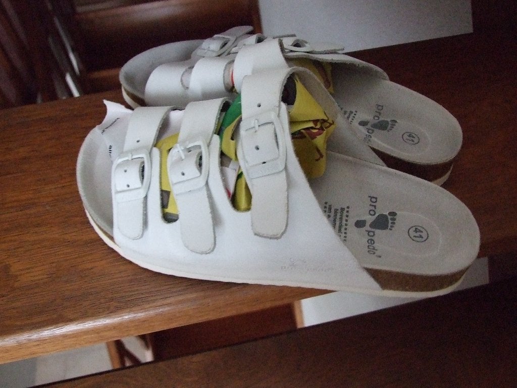 Pro Pedo zgan witte leren slippers maat 41, Slippers, Wit, Ophalen of Verzenden, Zo goed als nieuw