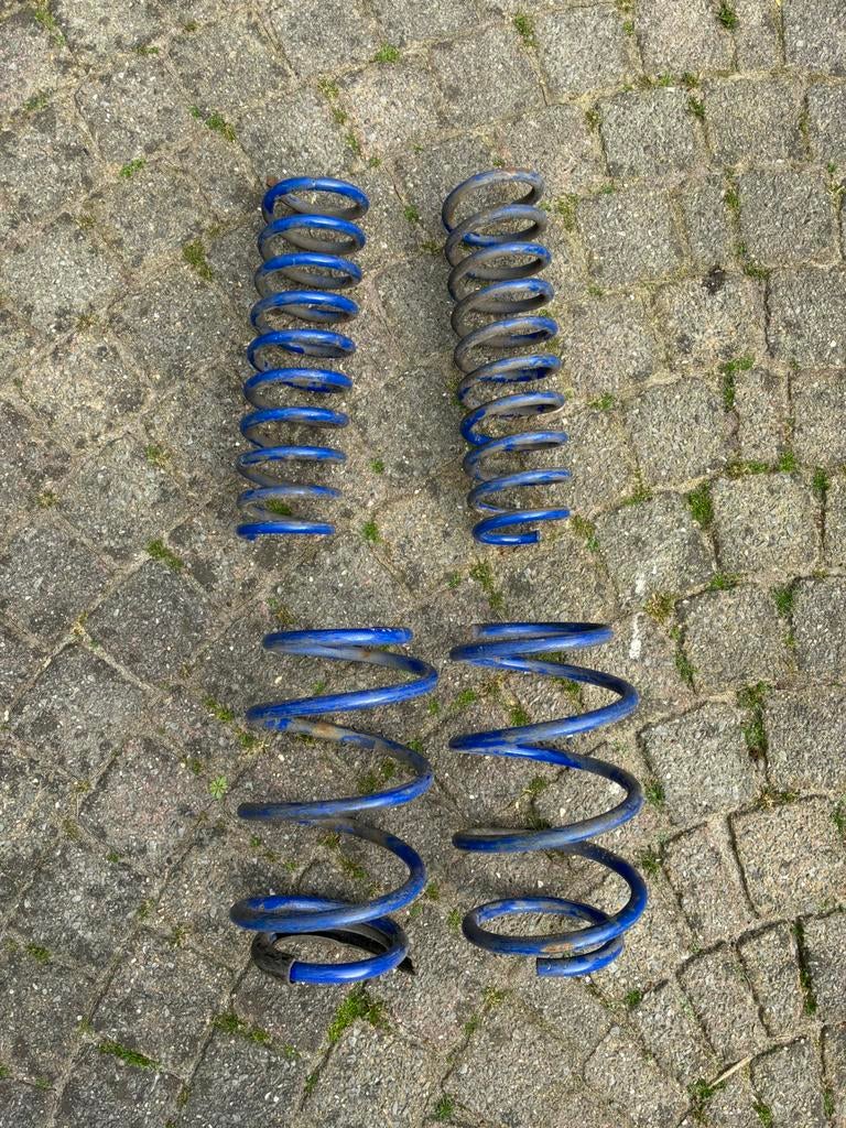 Veren Verlaagd Volvo V40 2003, Ophalen of Verzenden, Gebruikt, Volvo
