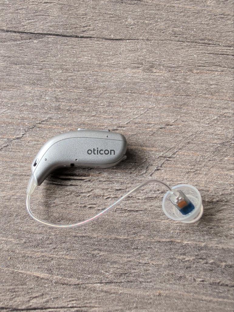 Oticon zircon 2 gehoor apparaat, Ophalen, Zo goed als nieuw