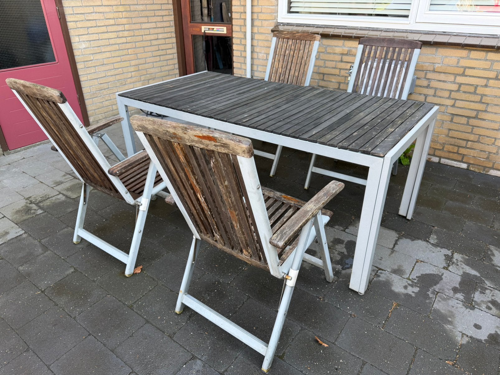 GRATIS Houten tuinset (tuintafel en 4 tuinstoelen), Ophalen, 4 zitplaatsen, Gebruikt, Eettafel