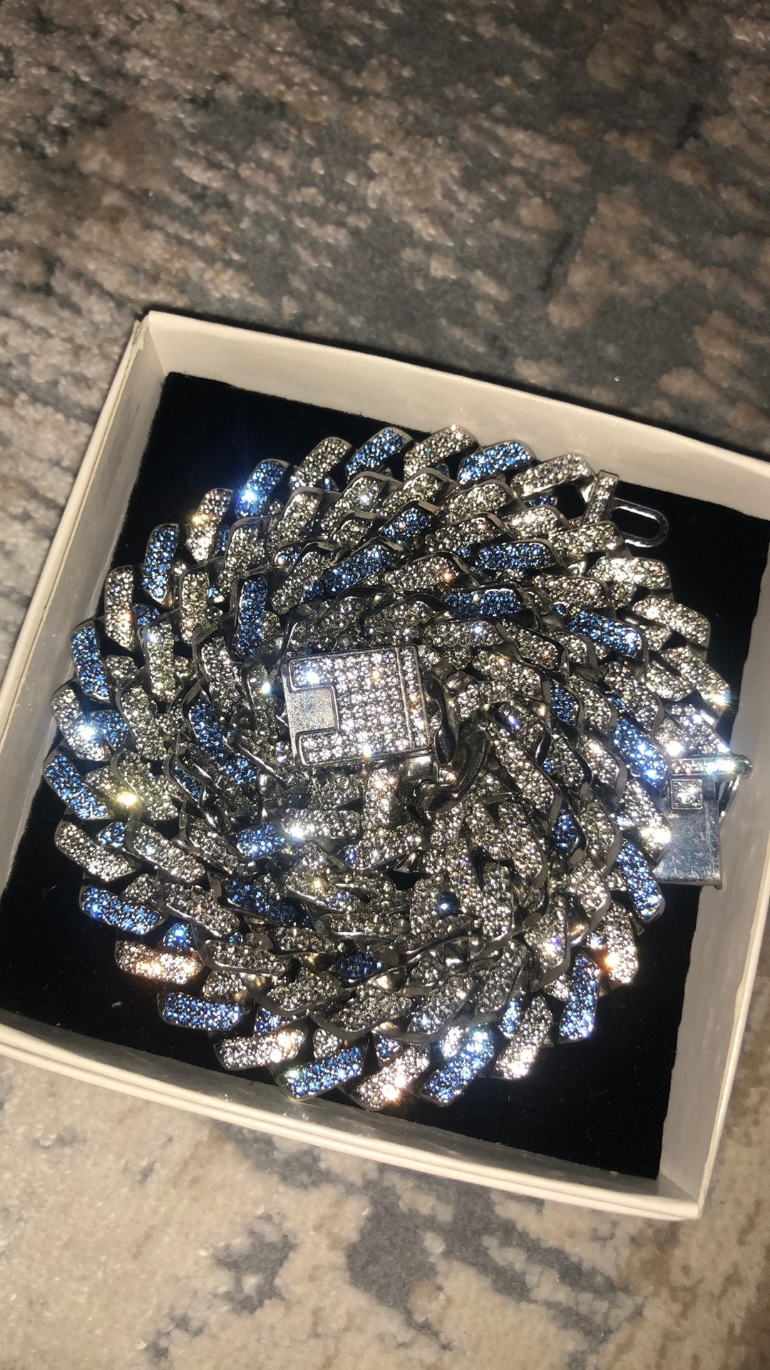 Luxe iced out Cubaanse ketting – Zilver | Inclusief doos, Ophalen, Zo goed als nieuw, Zilver, Overige materialen