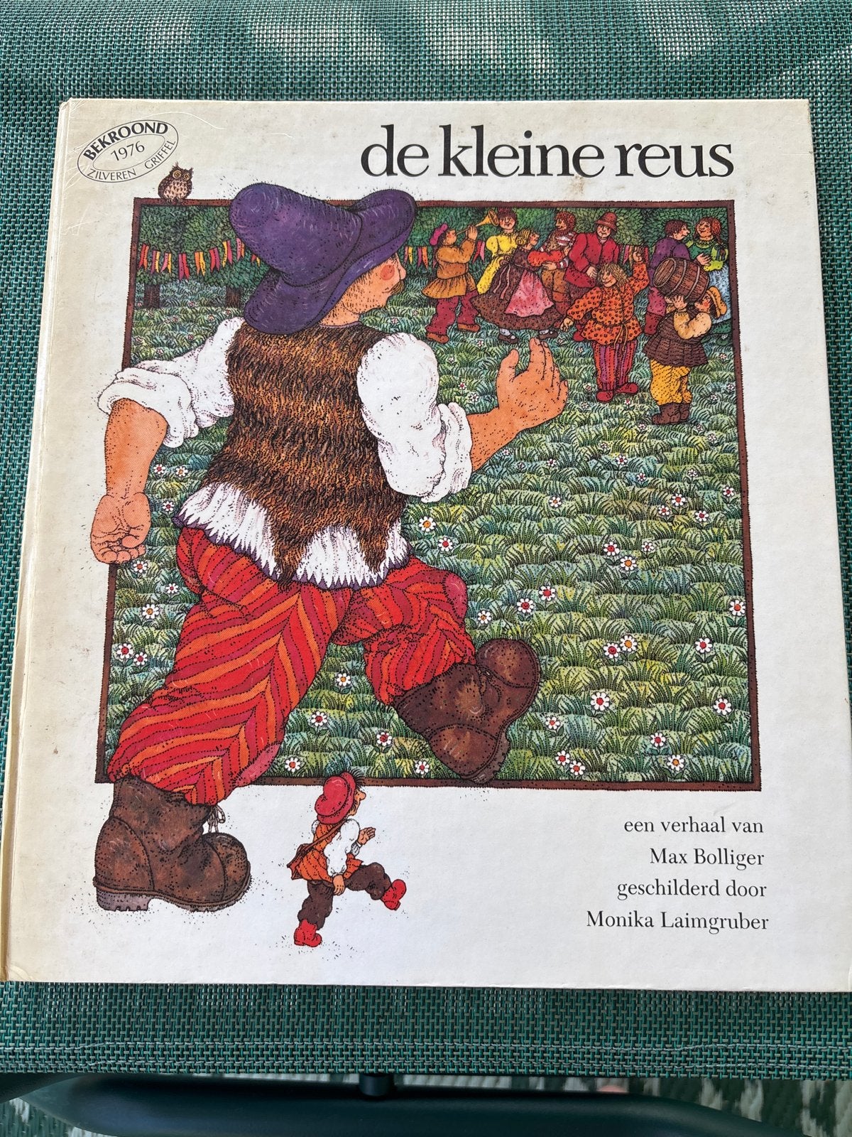 De Kleine Reus - Bekroond kinderboek uit 1976, Boeken, Gelezen, Fictie algemeen, Jongen of Meisje, Ophalen of Verzenden