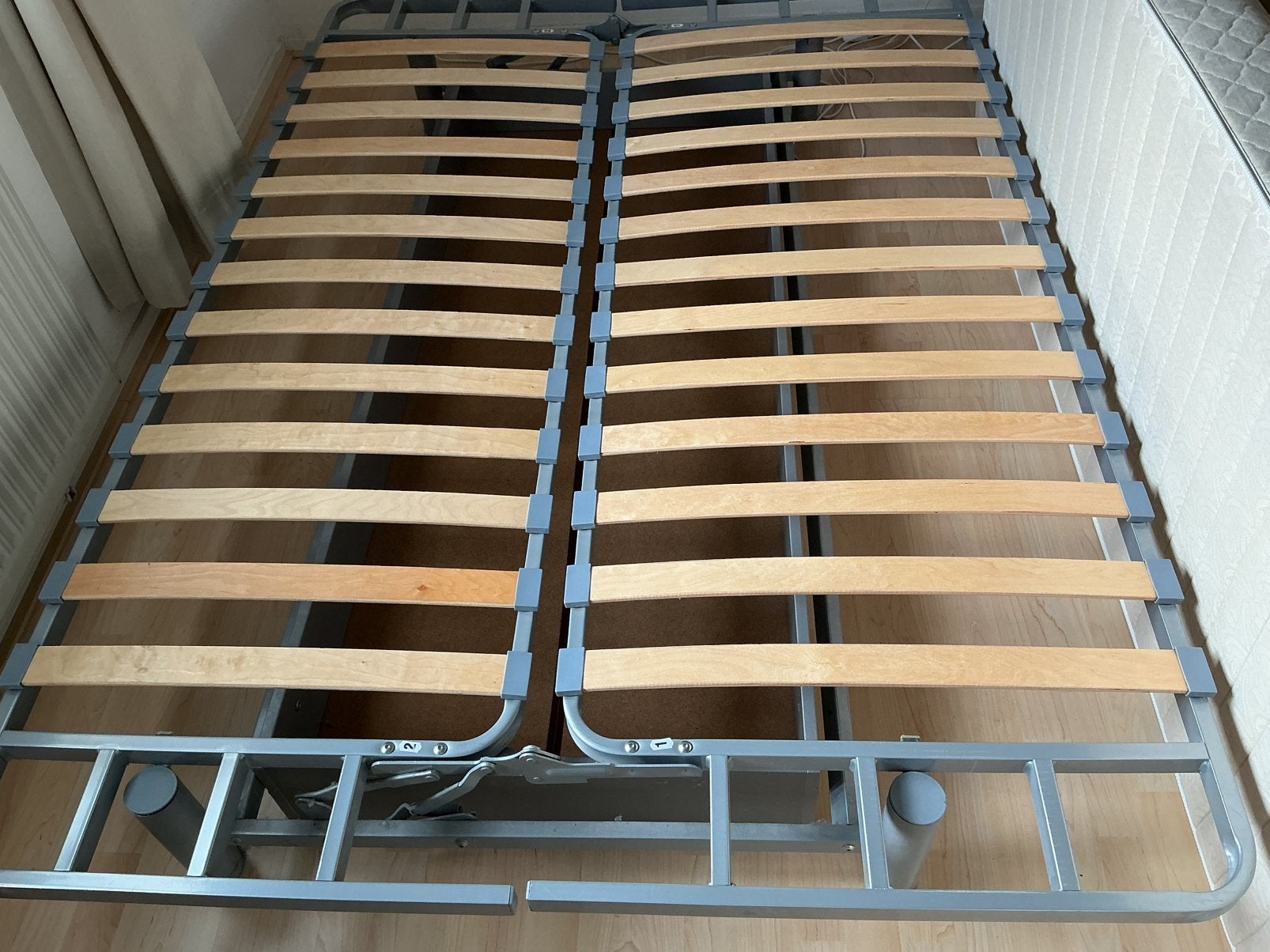 Logeerbed/Bedbank, Huis en Inrichting, Ophalen, Gebruikt, Twijfelaar, 200 cm