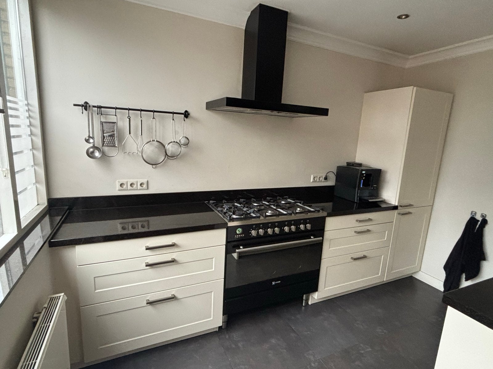 Moderne keuken met kookeiland en M-System fornuis, Ophalen, Gebruikt, Composiet, Crème