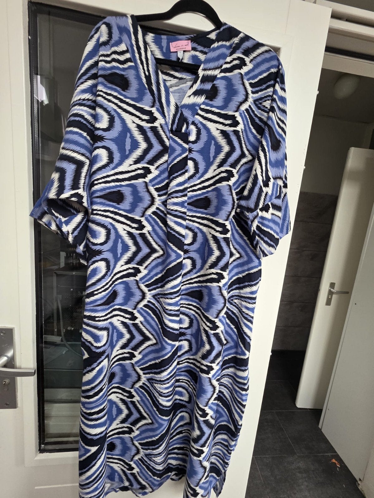 Zomerse kaftan jurk met abstracte print, Blauw, Maat 42/44 (L), Nieuw, Ophalen of Verzenden