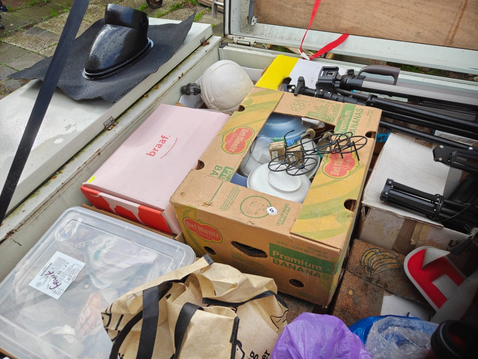 Kar vol rommelmarkt spullen ex de kar, Ophalen, Gebruikt