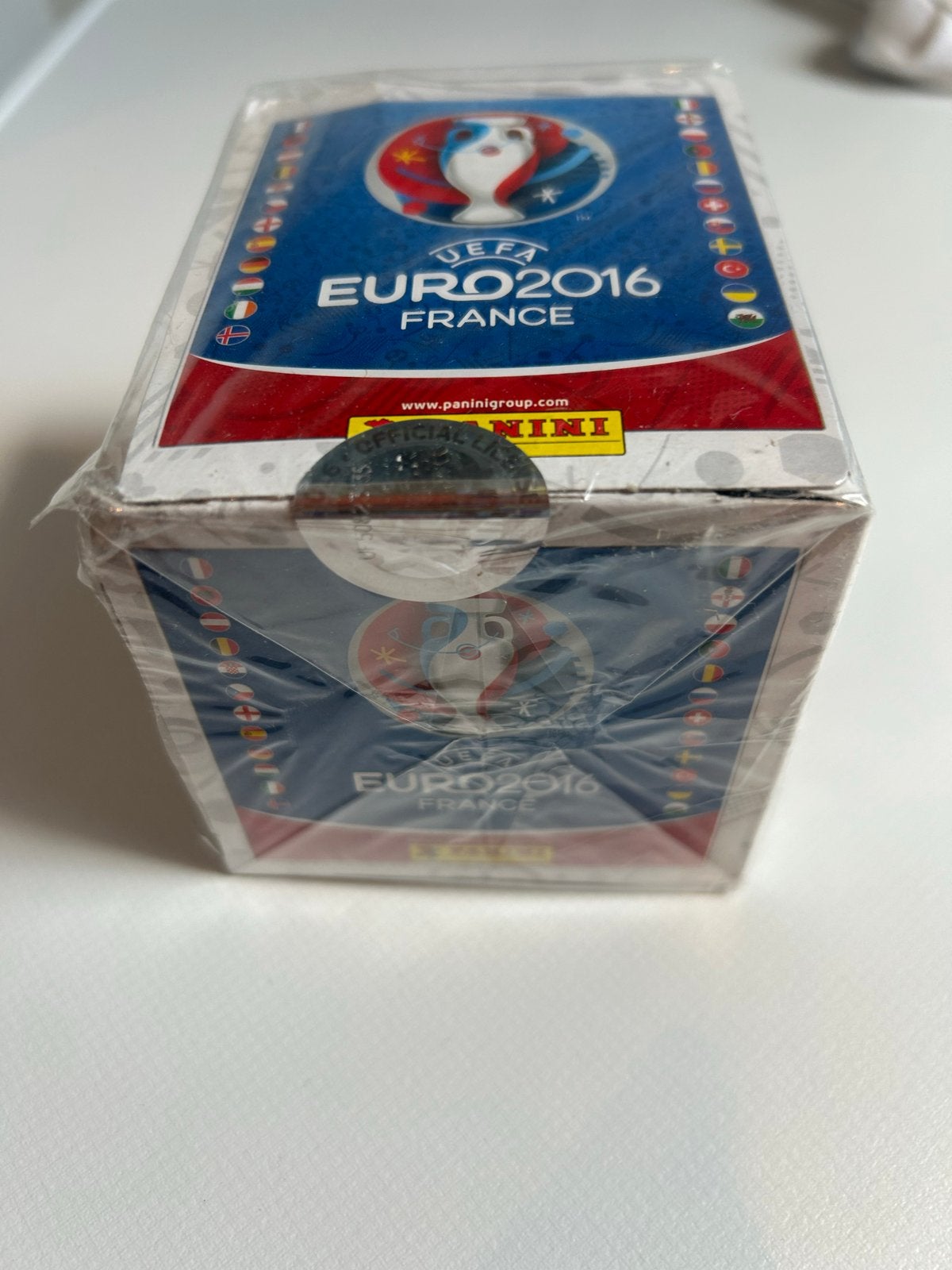 Panini EK 2016 booster box geseald, Verzamelen, Supermarktacties, Plus, Verzenden