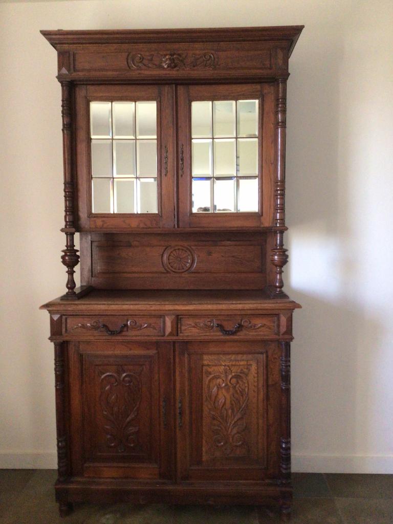 Antieke buffet kast, Antiek en Kunst, Ophalen