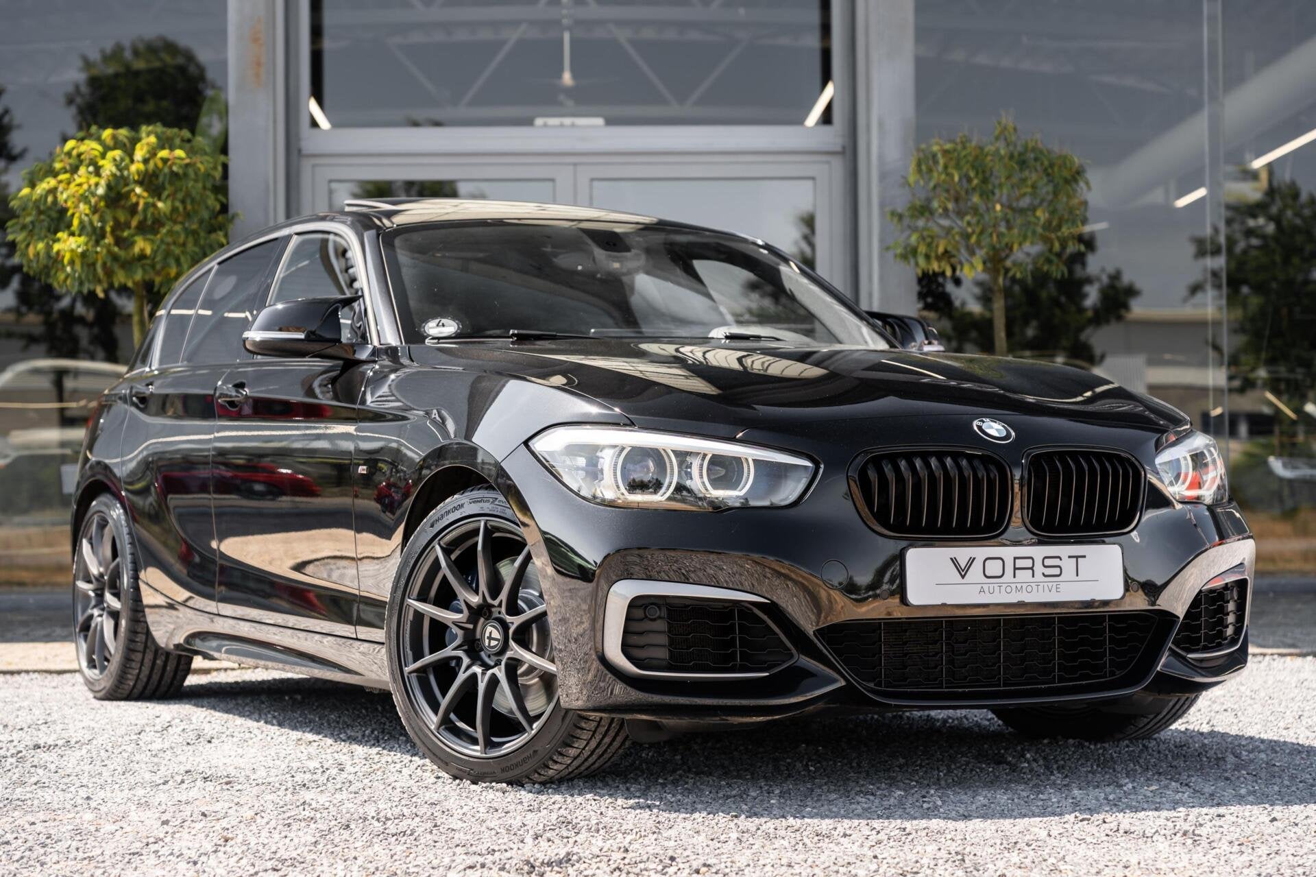 BMW 1-serie M140i Edition Shadow High Executive, Auto's, Achterwielaandrijving, Gebruikt, Zwart, Bedrijf