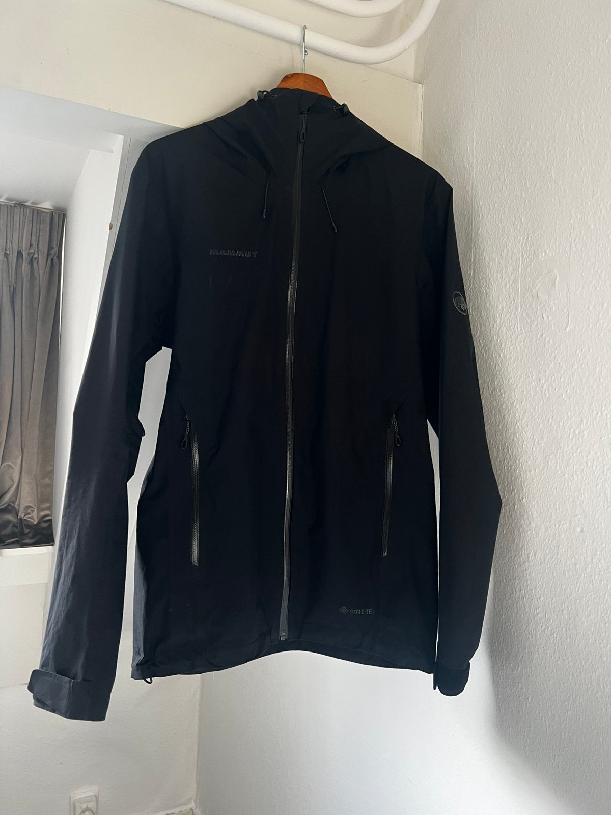 Mammut regenjas gore-tex, Ophalen of Verzenden, Zo goed als nieuw, Maat 46 (S) of kleiner, Zwart