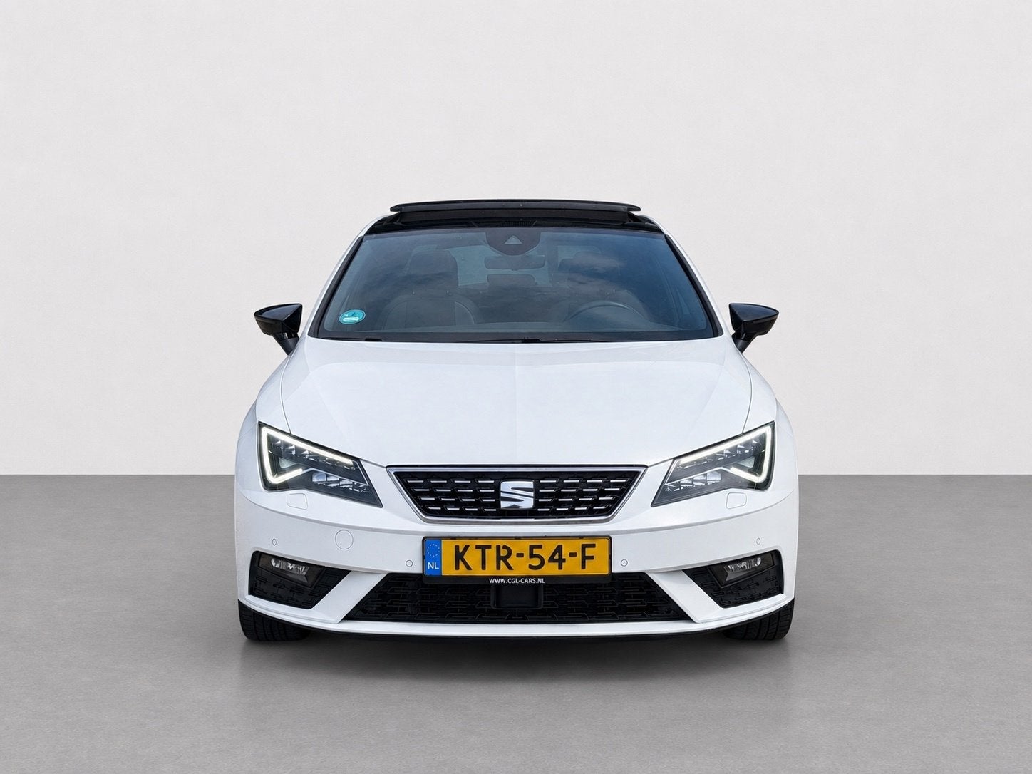 Seat LEON 1.5 TSI Xcellence+VirtualCockpit +Pano+Carplay+Dea, 4 cilinders, Leon, 610 kg, Wit