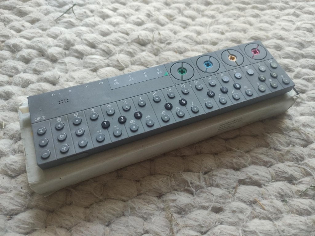 Teenage Engineering OP-Z + Line Module, Overige merken, Gebruikt, Met midi-aansluiting, Overige aantallen