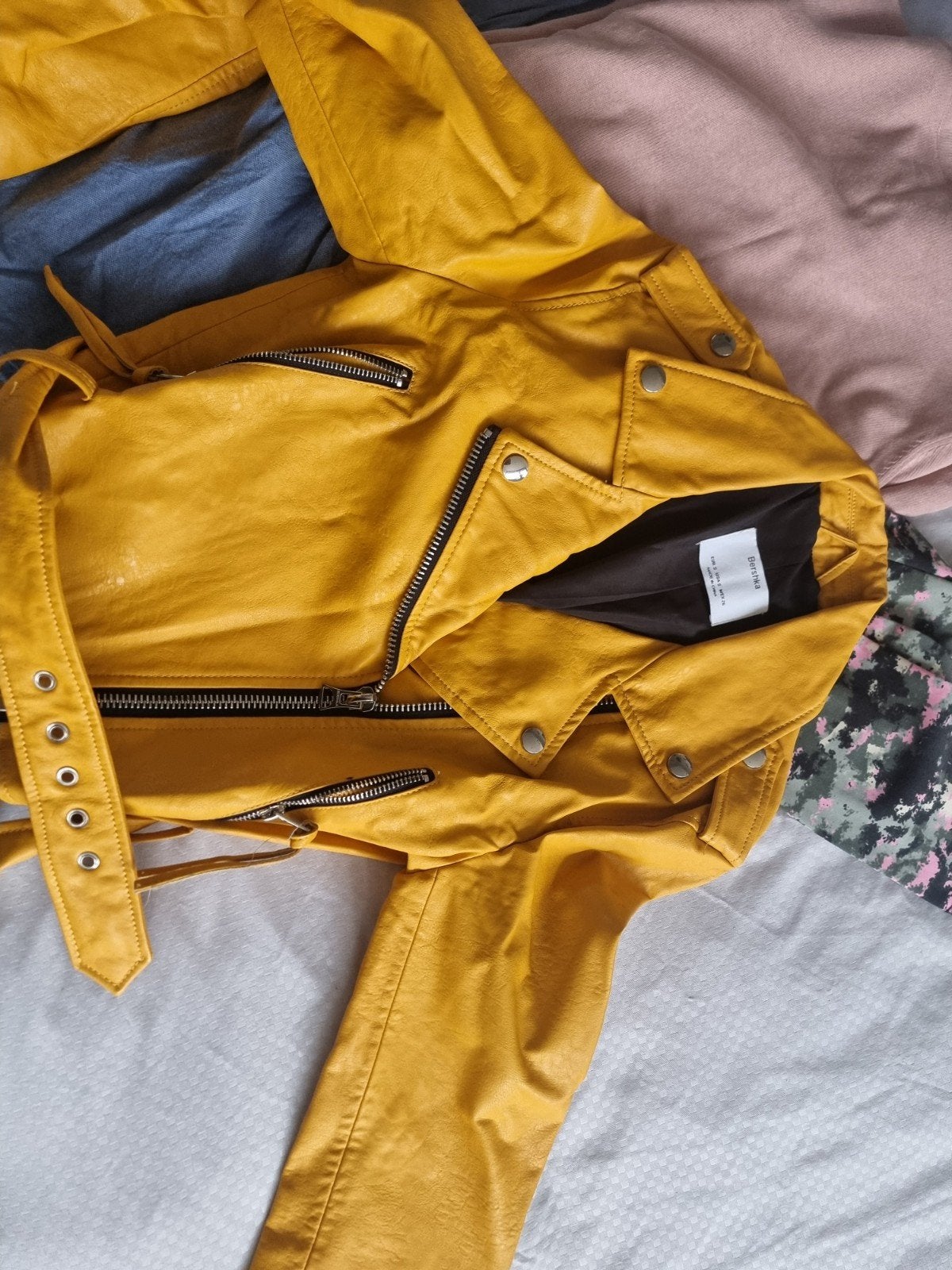 Geel jasje maat S, Bershka, Geel, Maat 36 (S), Gedragen, Bershka