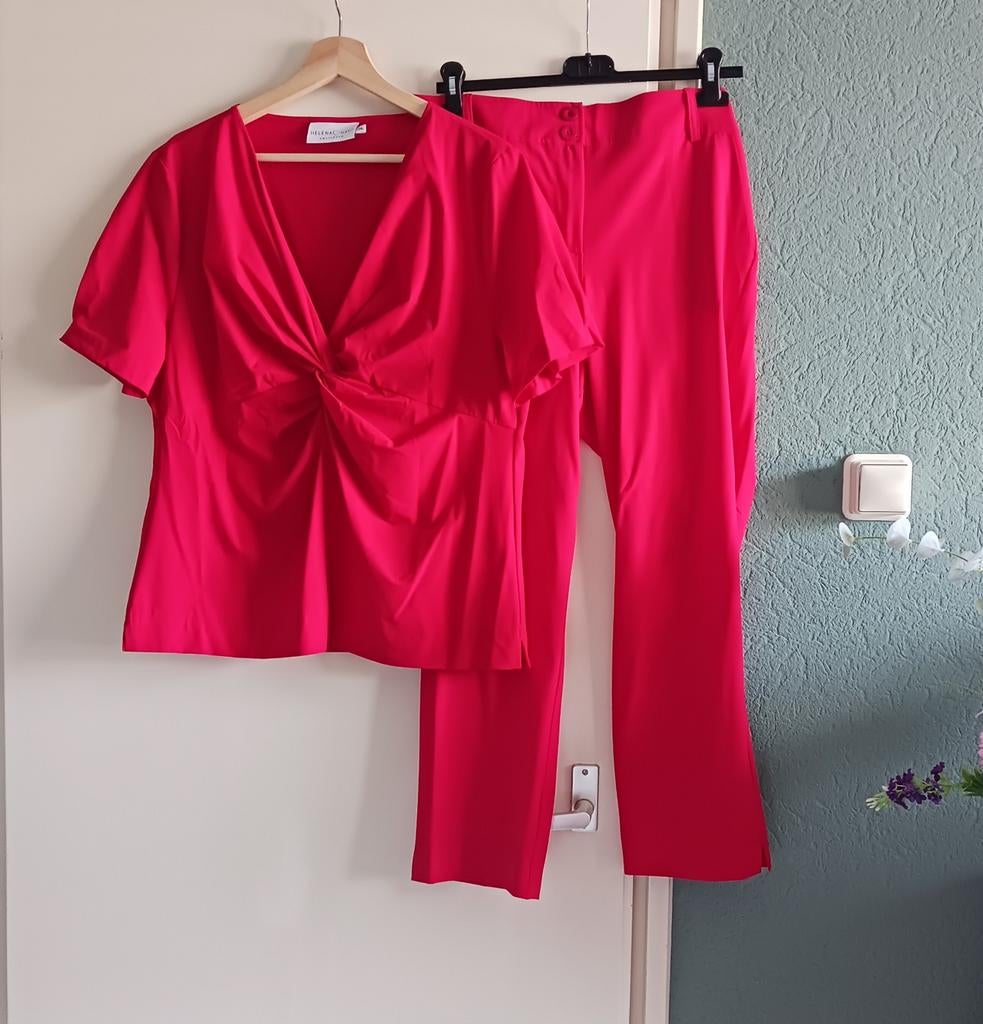 Travelsetje Helena Hart, XL en XXL, Kostuum of Pak, Maat 46/48 (XL) of groter, Zo goed als nieuw, Rood