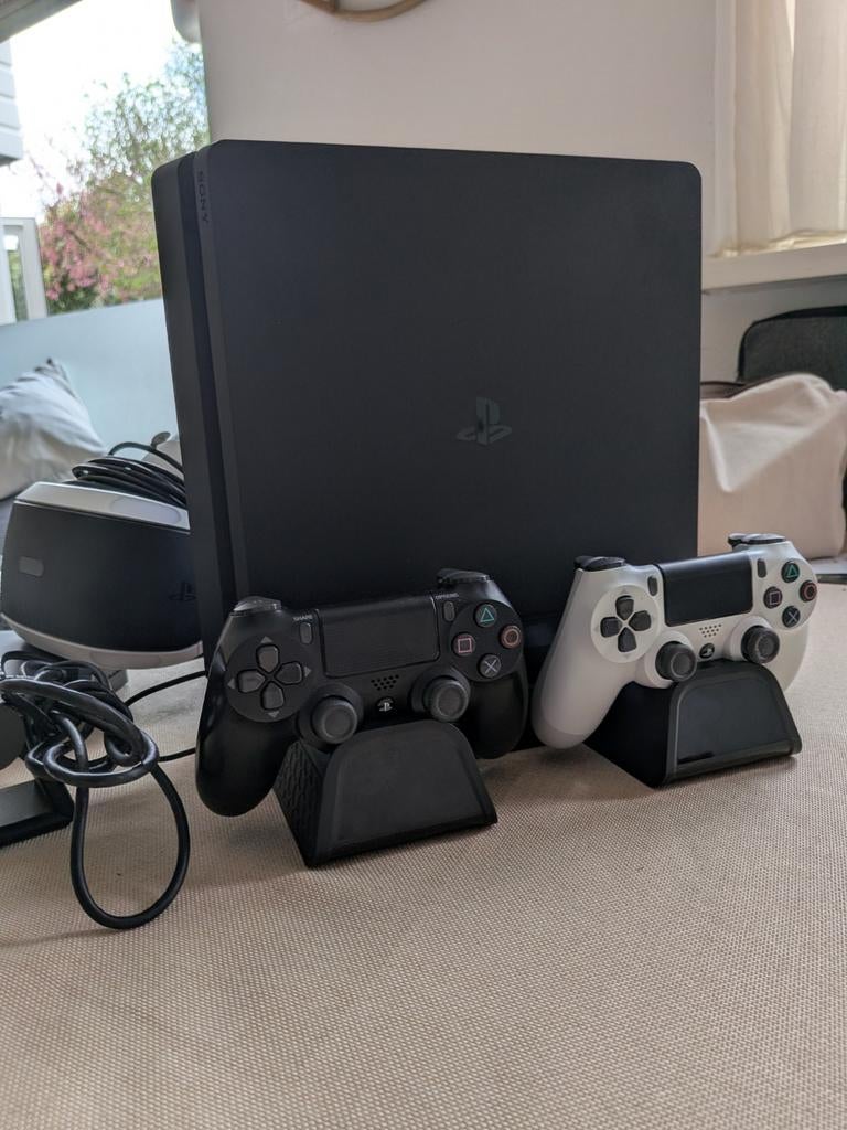PlayStation 4 Slim 500GB met PS VR en 2 controllers, Ophalen