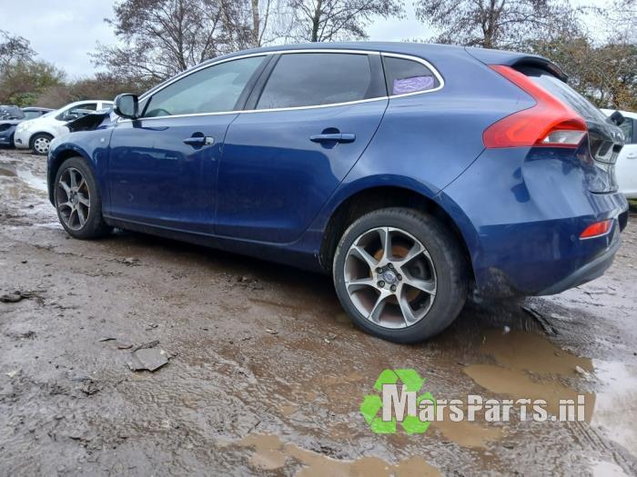 Achteras voorwielaandrijving van een Volvo V40, Gebruikt, -, -, Ophalen of Verzenden