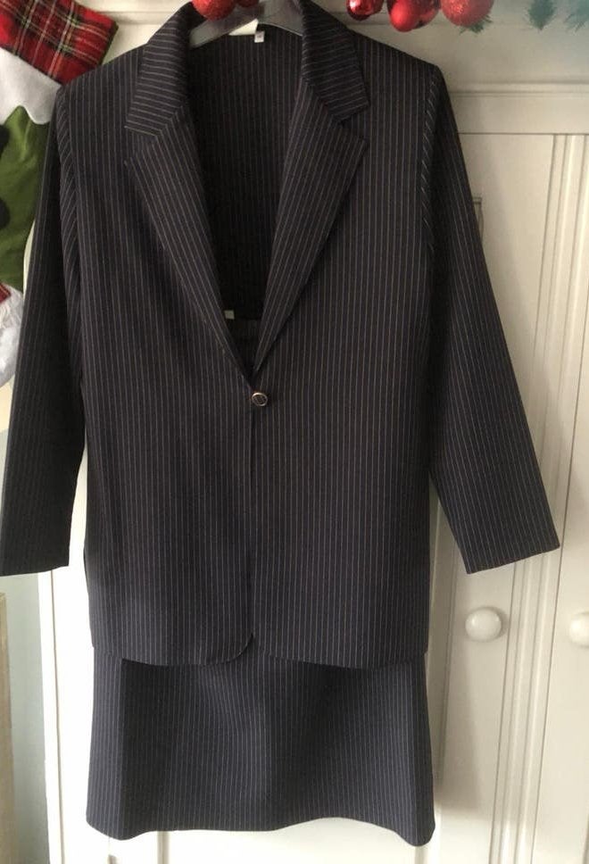 Elegant Blauw Krijtstreep Mantelpakje Maat 40, Maat 38/40 (M), Kostuum of Pak, Blauw, Ophalen of Verzenden