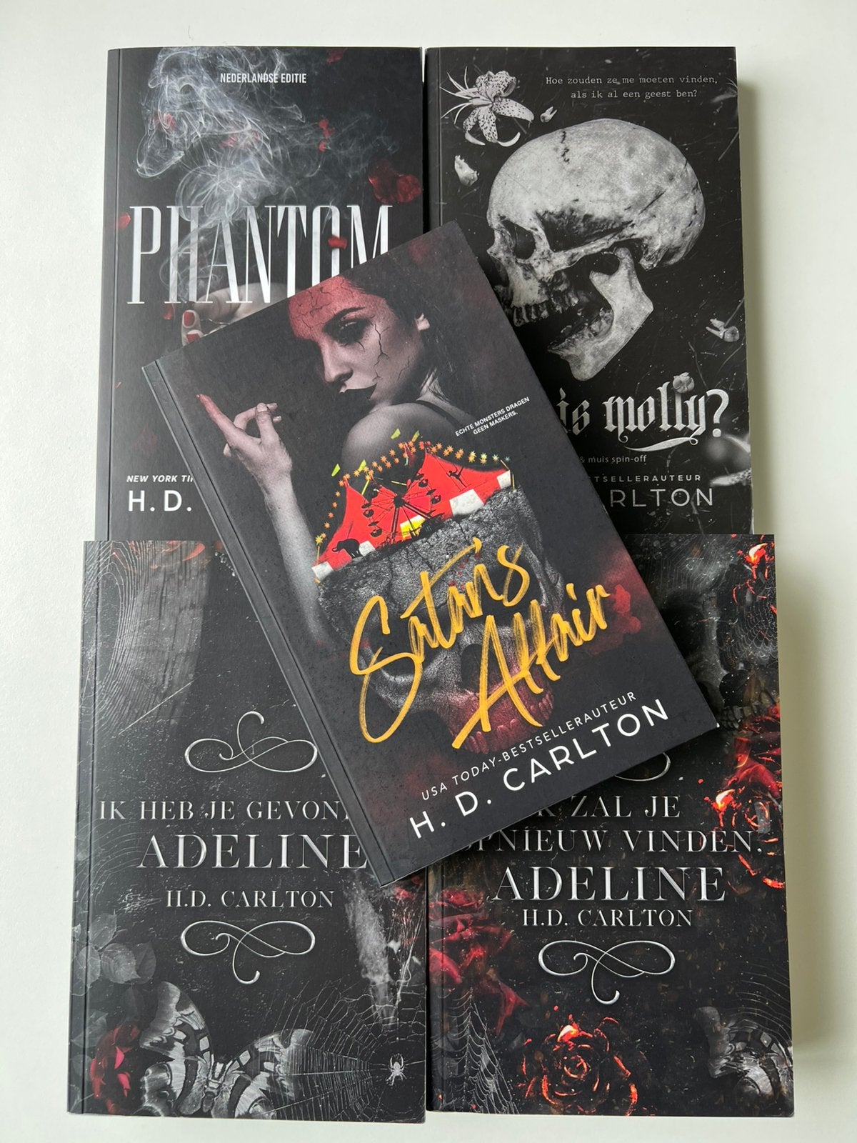 Hunting Adeline serie NEDERLANDS, Ophalen of Verzenden, Zo goed als nieuw