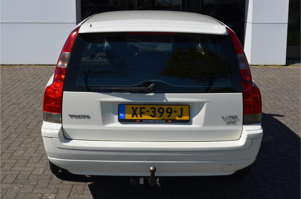 Volvo V70 2.4 T AWD Trekhaak Leer Memory stoel Distributieri, Automaat, Zwart, Wit, Leder