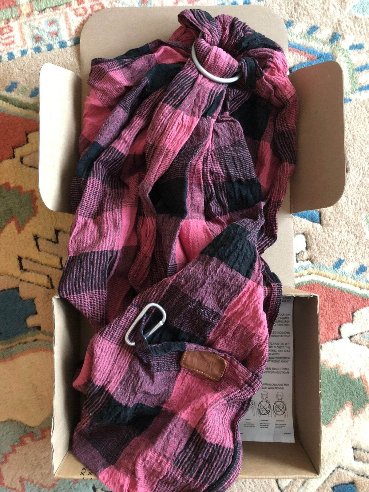 Nieuw Draagdoek baby  Ringsling red plaid Merk By Kay, Kinderen en Baby's, Babydragers en Draagdoeken, Overige merken, Zij, Draagdoek